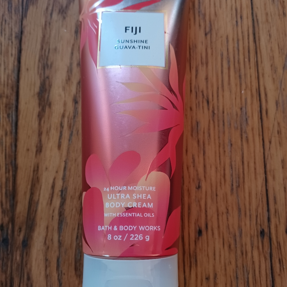 BATH AND BODY WORKS